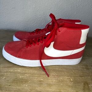 Nike SB Zoom Blazer Mid University Red Suede White 864349-602 Men's Skate 9.5
